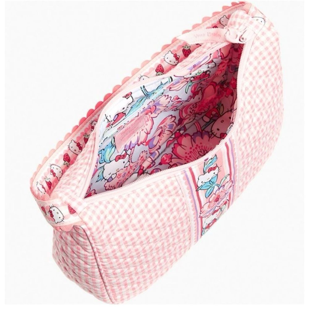 Vera Bradley
Frannie Crescent Crossbody Bag in Hello Kitty Gingham - Picture 5 of 13